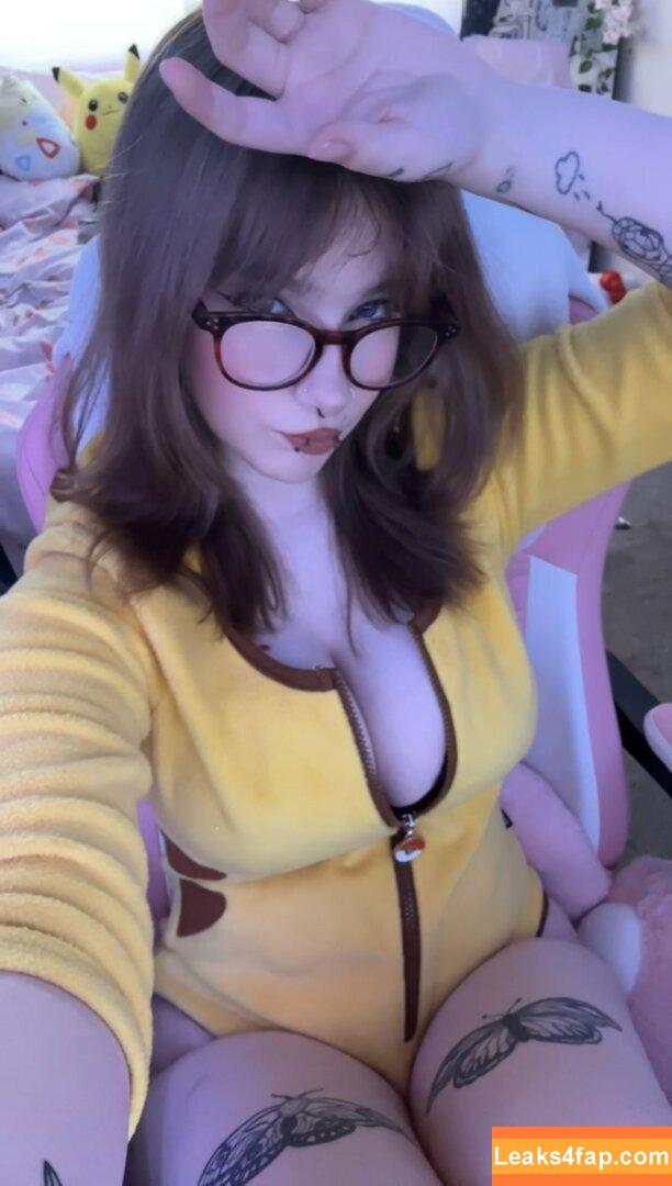 sylvieexo / sylvieecos / sylvieesxo leaked photo photo #0164