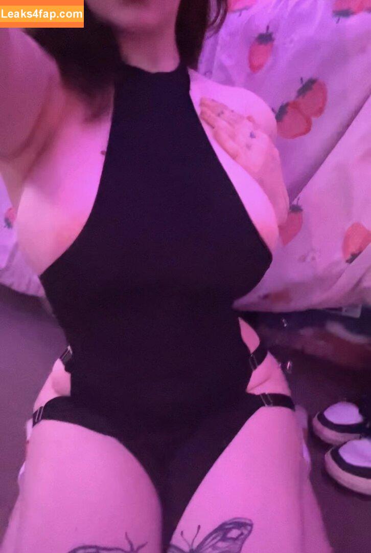 sylvieexo / sylvieecos / sylvieesxo leaked photo photo #0175