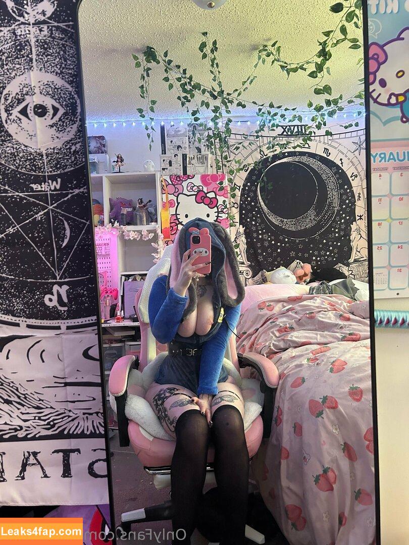 sylvieexo / sylvieecos / sylvieesxo leaked photo photo #0285