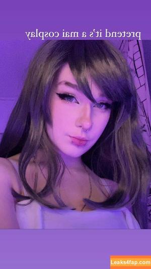 sylvieexo photo #0001