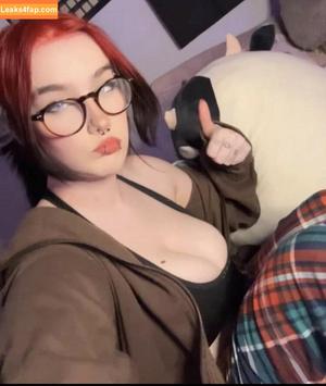 sylvieexo photo #0008