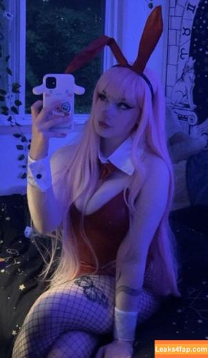 sylvieexo photo #0026