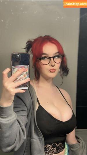 sylvieexo photo #0103