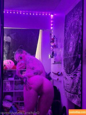 sylvieexo photo #0443