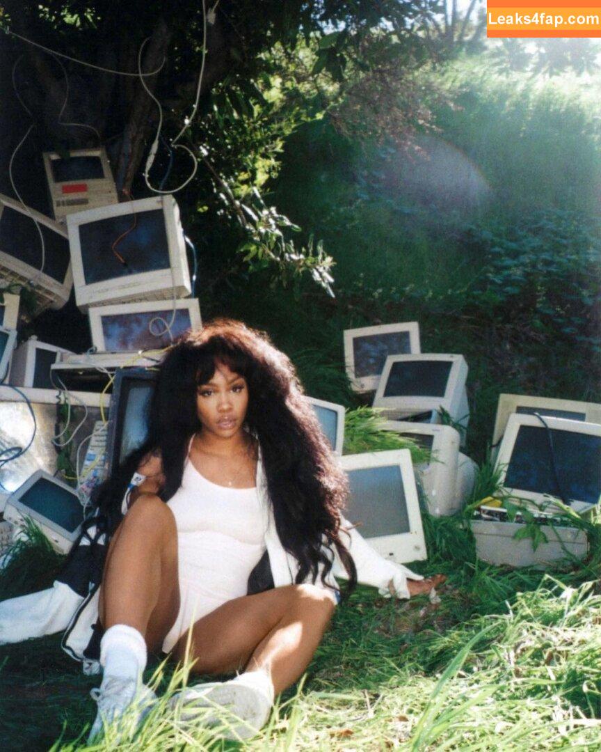 SZA / Solana Rowe / thejad3x leaked photo photo #0001