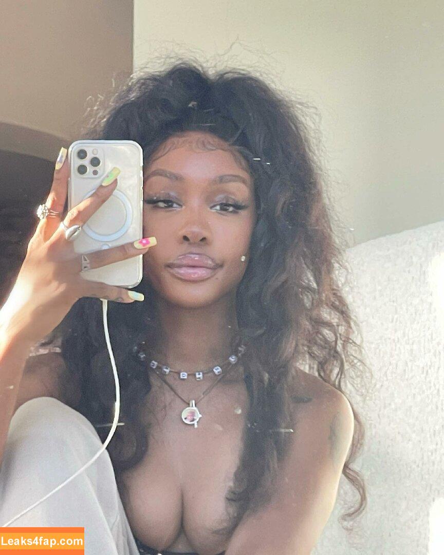 SZA / Solana Rowe / thejad3x leaked photo photo #0025