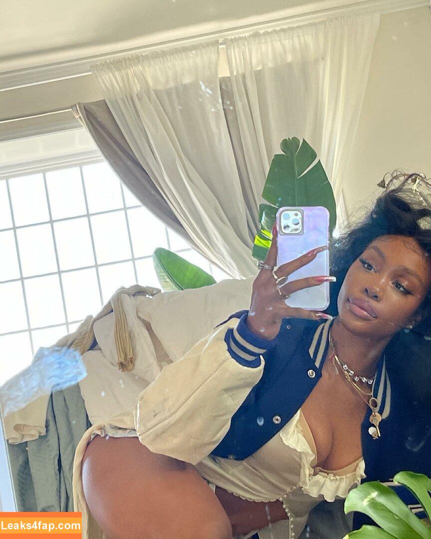 SZA / Solana Rowe / thejad3x leaked photo photo #0027