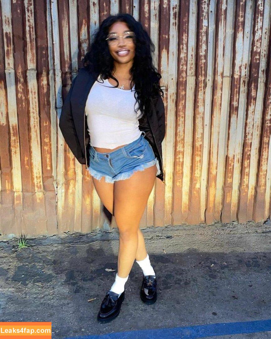 SZA / Solana Rowe / thejad3x leaked photo photo #0049