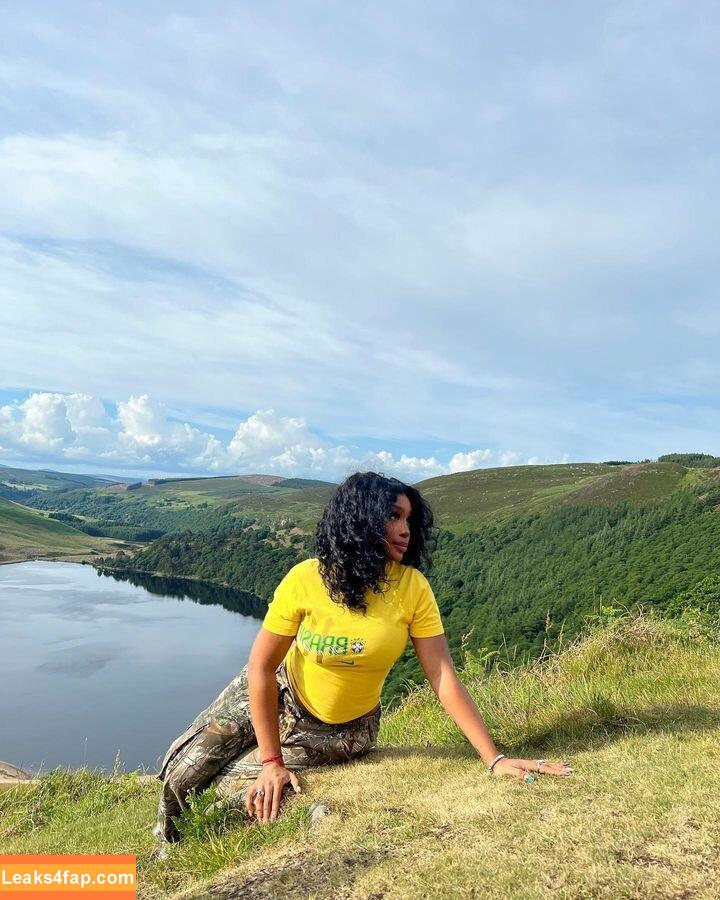 SZA / Solana Rowe / thejad3x leaked photo photo #0103