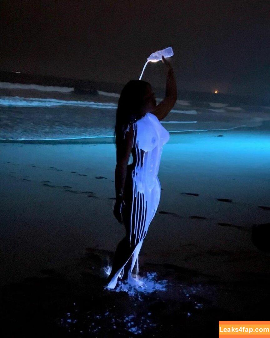 SZA / Solana Rowe / thejad3x leaked photo photo #0111