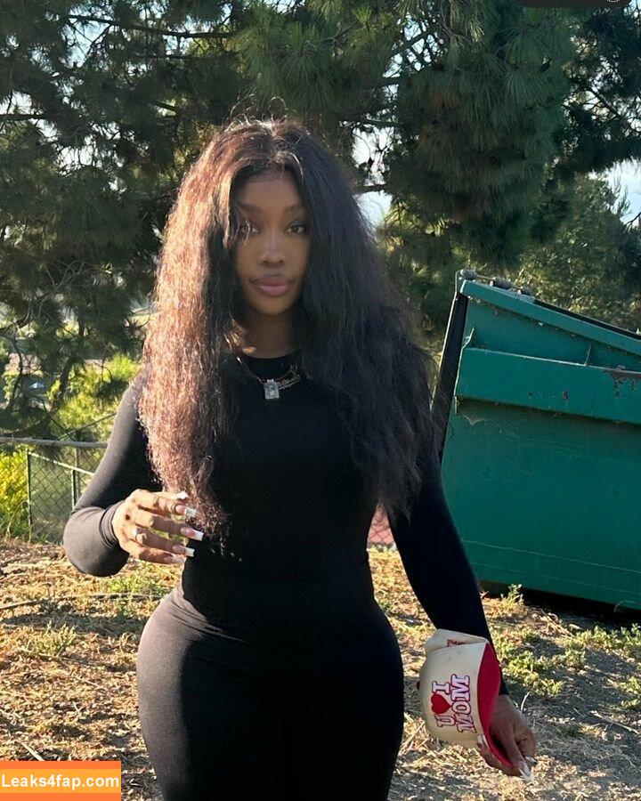 SZA / Solana Rowe / thejad3x leaked photo photo #0121