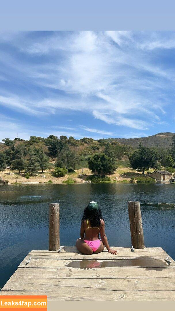 SZA / Solana Rowe / thejad3x leaked photo photo #0122