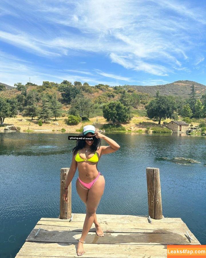 SZA / Solana Rowe / thejad3x leaked photo photo #0123