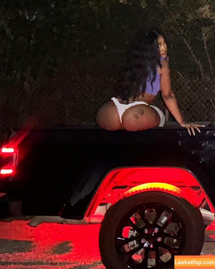SZA / Solana Rowe / thejad3x leaked photo photo #0132