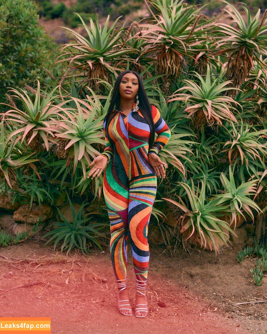 SZA / Solana Rowe / thejad3x leaked photo photo #0143