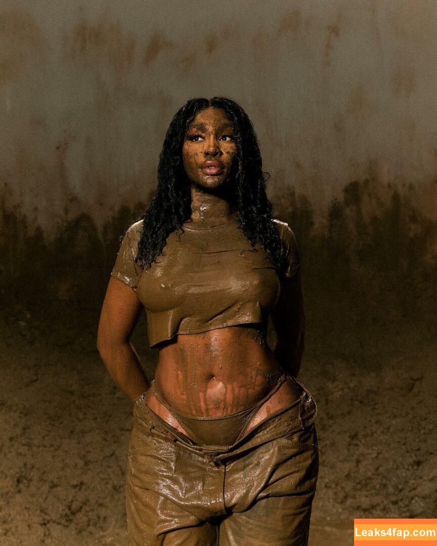 SZA / Solana Rowe / thejad3x leaked photo photo #0220