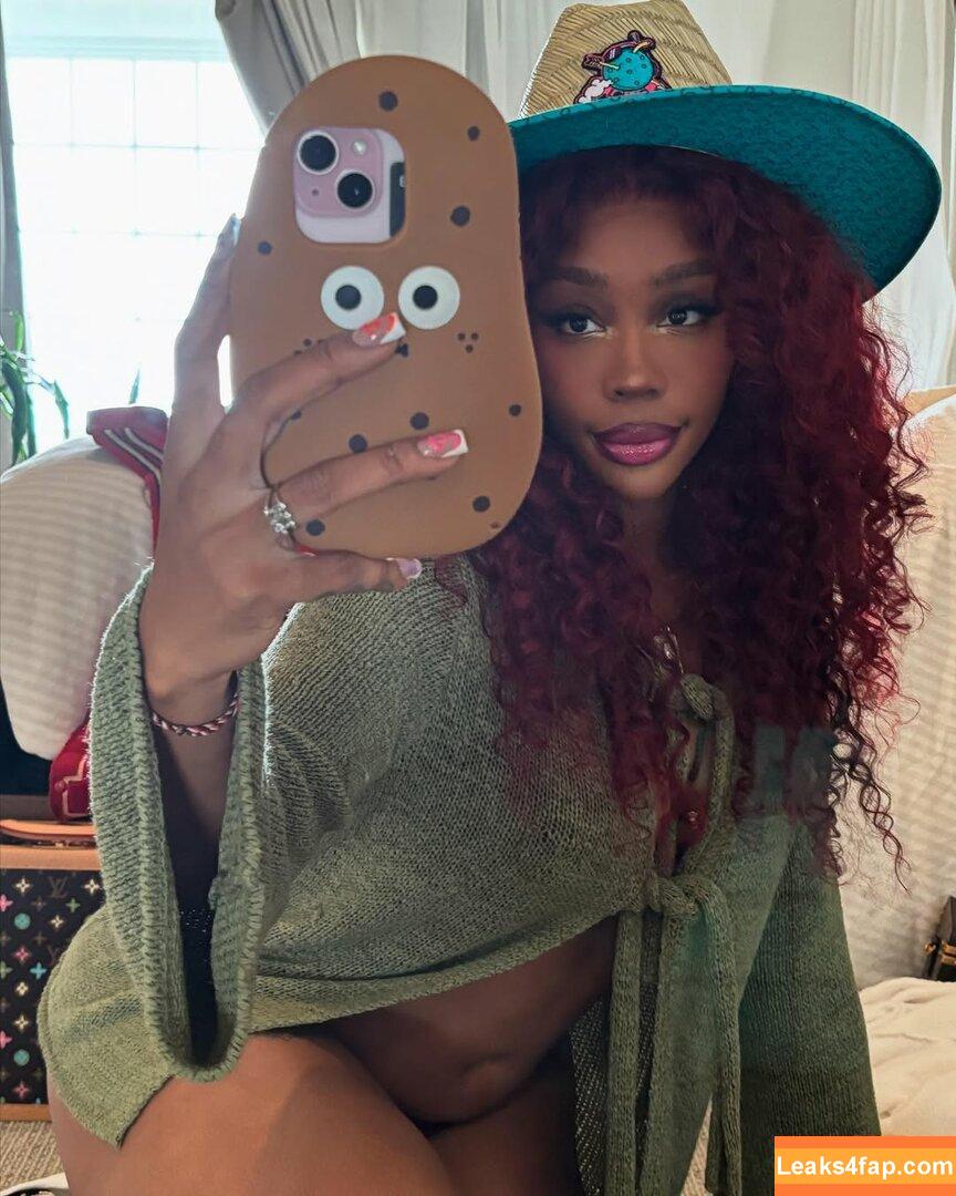 SZA / Solana Rowe / thejad3x leaked photo photo #0349