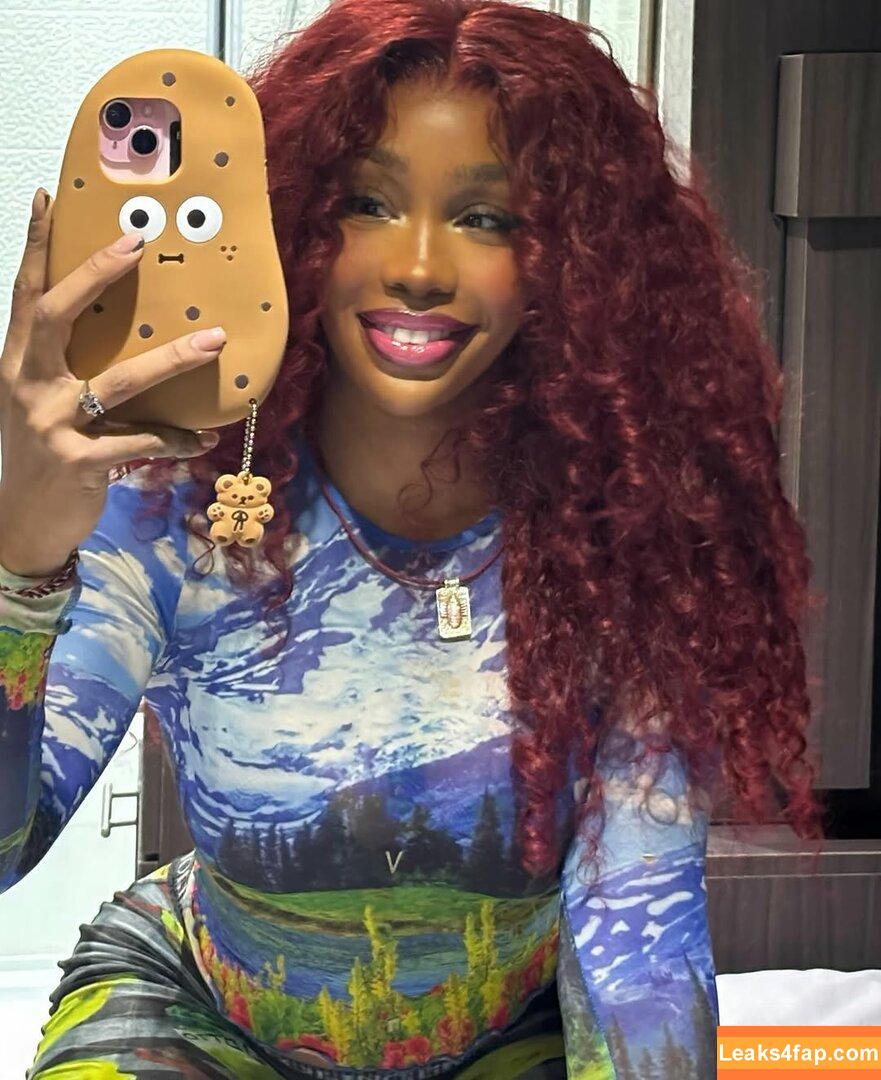 SZA / Solana Rowe / thejad3x leaked photo photo #0352