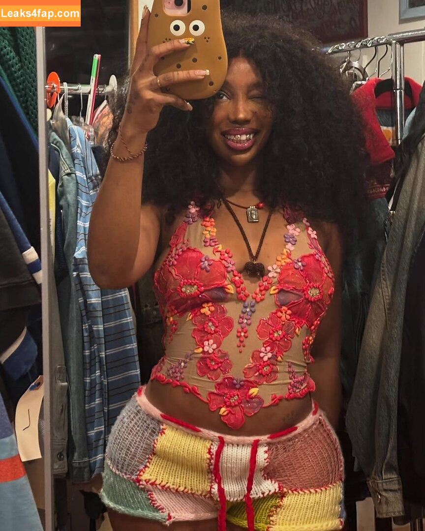 SZA / Solana Rowe / thejad3x leaked photo photo #0370