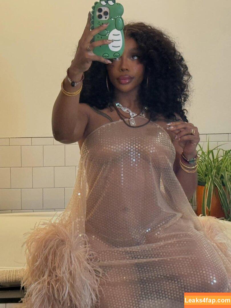 SZA / Solana Rowe / thejad3x leaked photo photo #0400