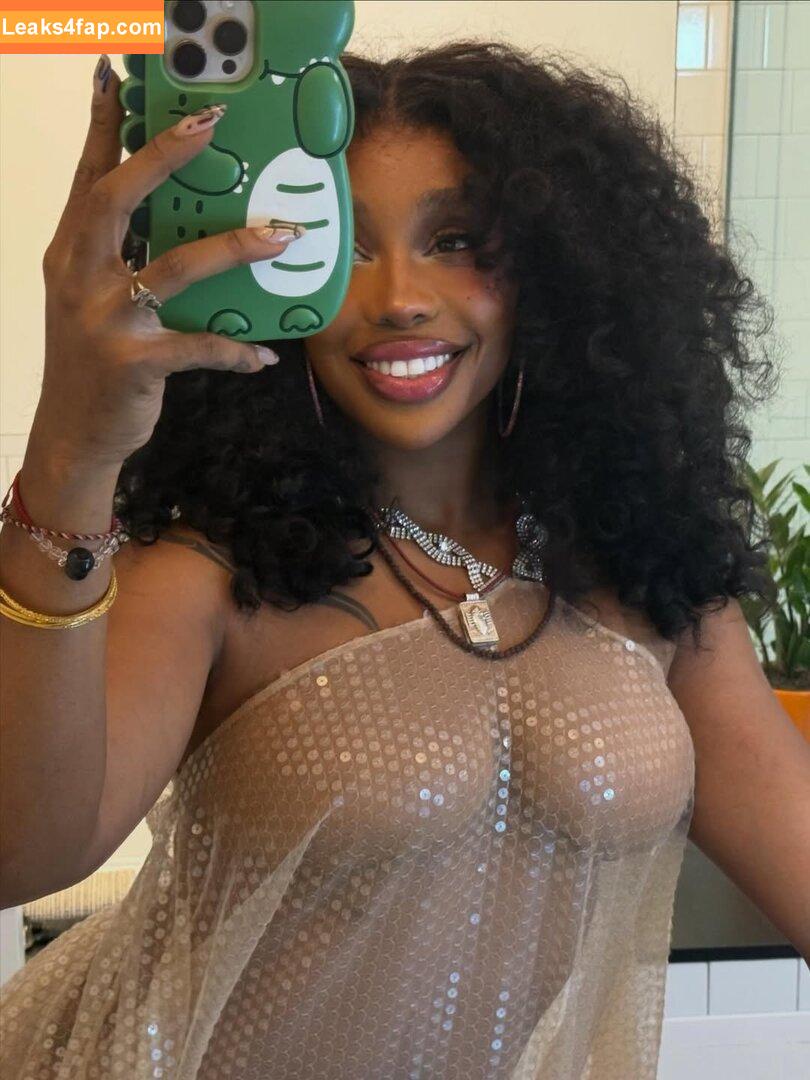 SZA / Solana Rowe / thejad3x leaked photo photo #0403