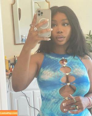 SZA photo #0044