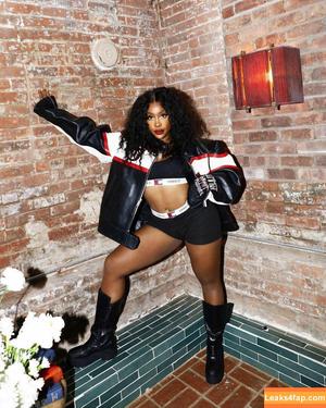 SZA photo #0115