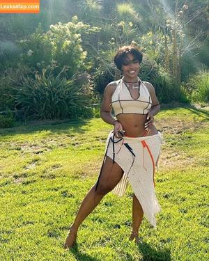 SZA photo #0126