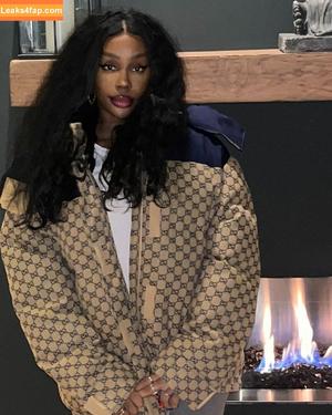 SZA photo #0263