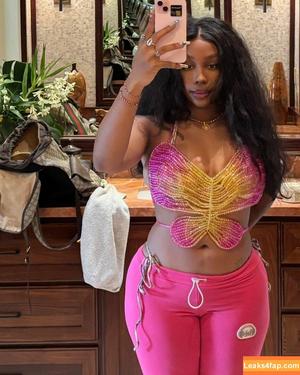 SZA photo #0264