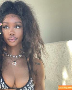 SZA photo #0284