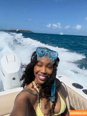 SZA photo #0385