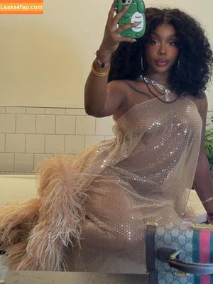 SZA photo #0402