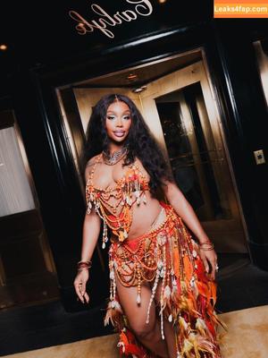SZA photo #0412