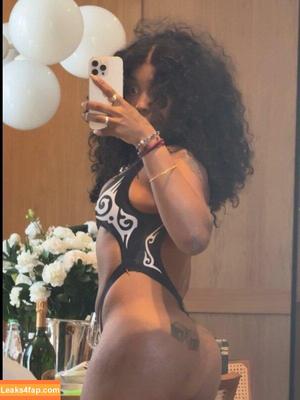 SZA photo #0417