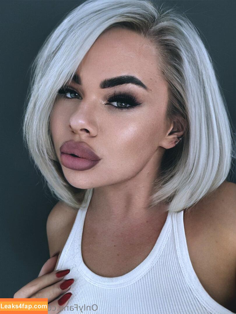 szidi.lila /  leaked photo photo #0001