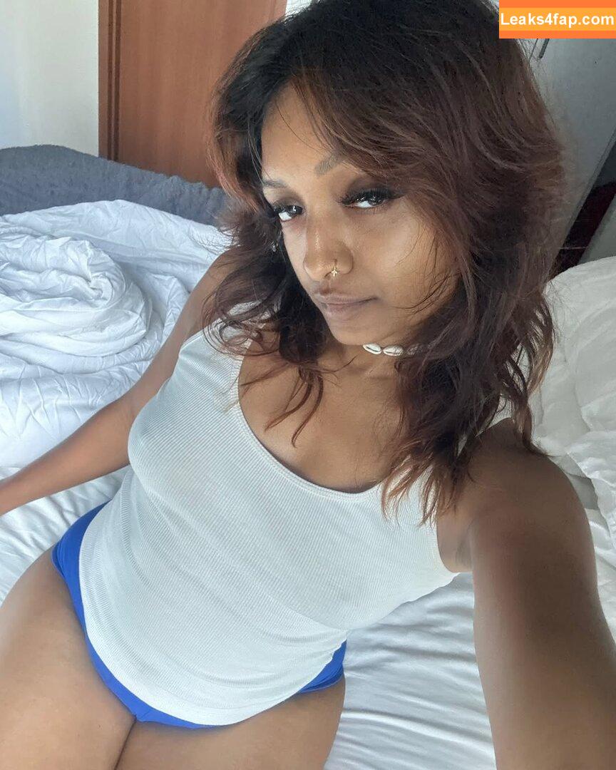 t.arshini / TVARSHINI1 leaked photo photo #0010