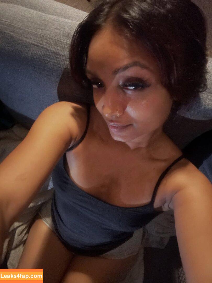 t.arshini / TVARSHINI1 leaked photo photo #0014