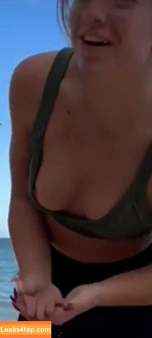 Tabitha Swatosh photo #0032