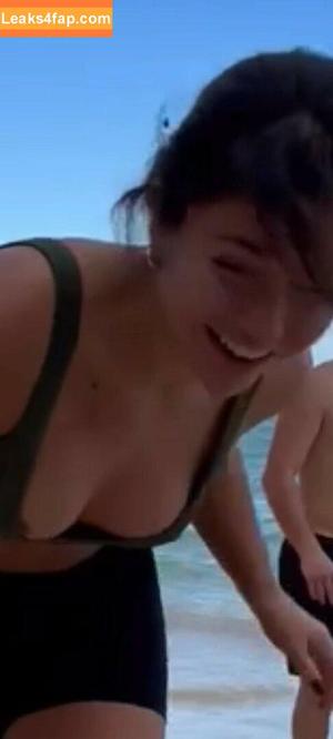 Tabitha Swatosh photo #0033