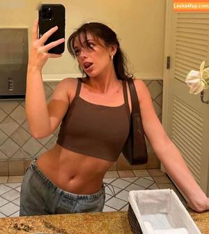 Tabitha Swatosh photo #0110