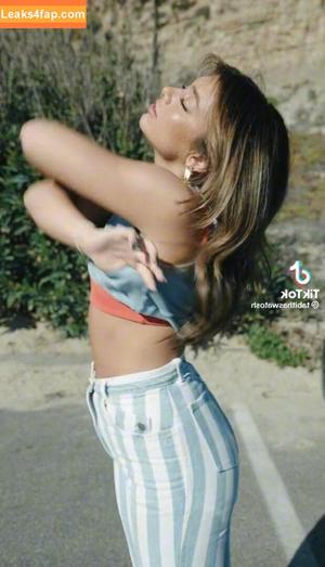 Tabitha Swatosh photo #0113