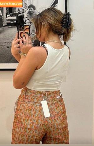 Tabitha Swatosh photo #0144