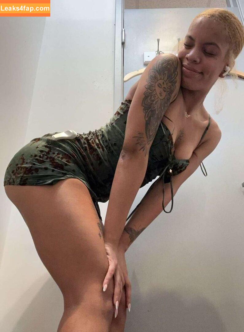 Tahtiana /  leaked photo photo #0004