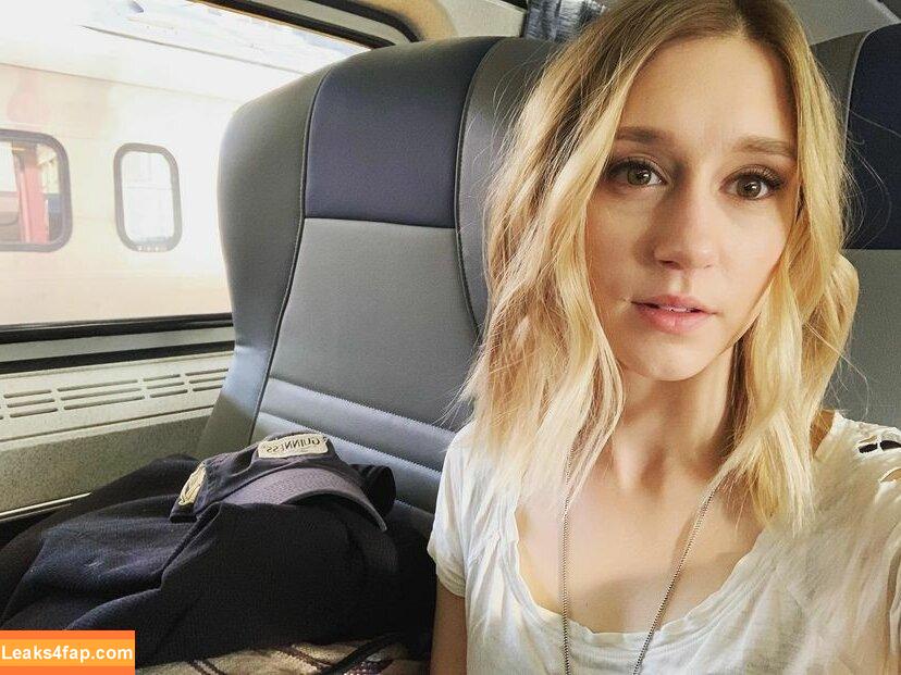 Taissa Farmiga / taissafarmiga слитое фото фото #0012