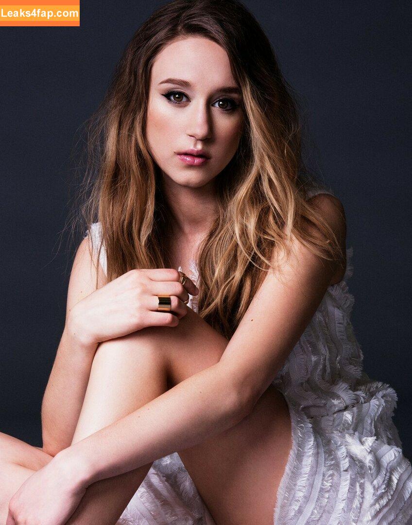 Taissa Farmiga / taissafarmiga слитое фото фото #0068