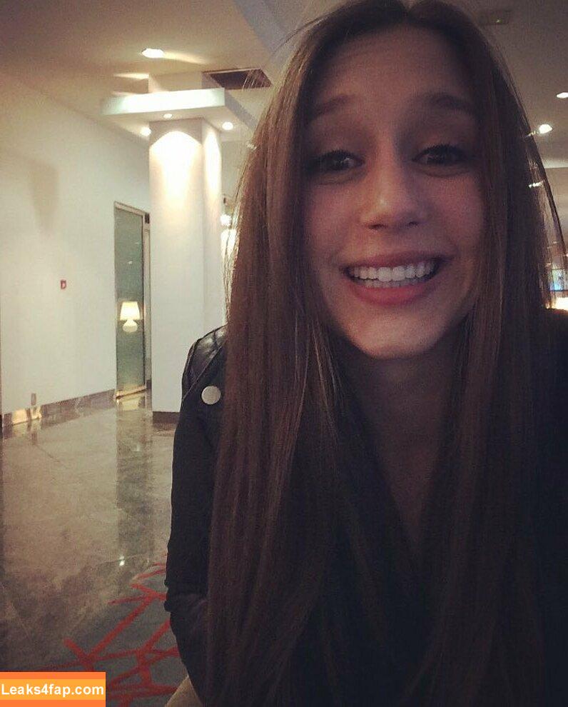 Taissa Farmiga / taissafarmiga leaked photo photo #0096