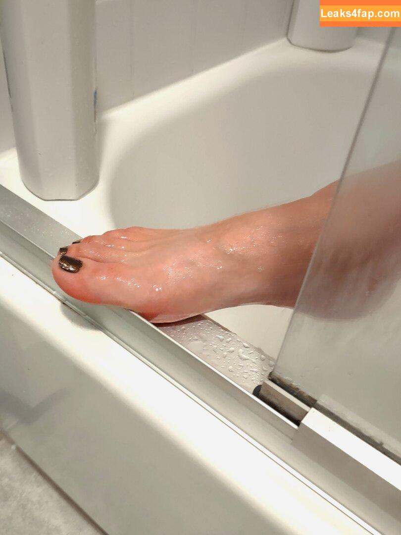 take_my_feet / takemyfeet leaked photo photo #0072