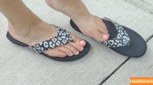 take_my_feet photo #0059