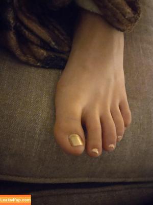 take_my_feet photo #0076